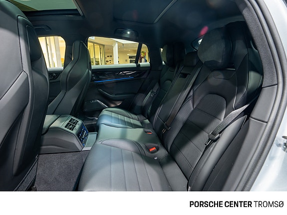 Porsche Panamera 17 of 30