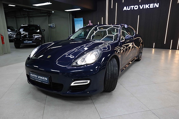 Porsche Panamera 4 of 5