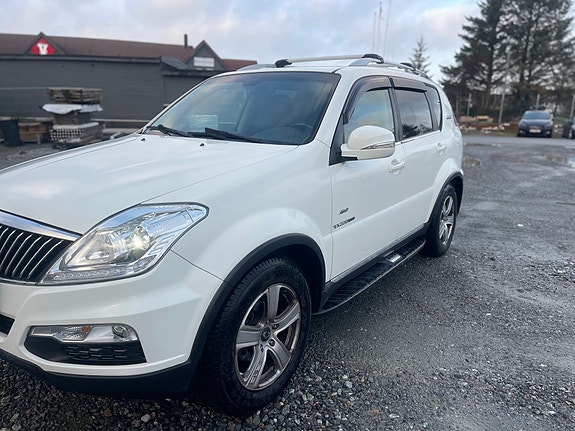 SsangYong Rexton W 2 of 25