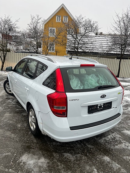 Kia Ceed 4 of 5
