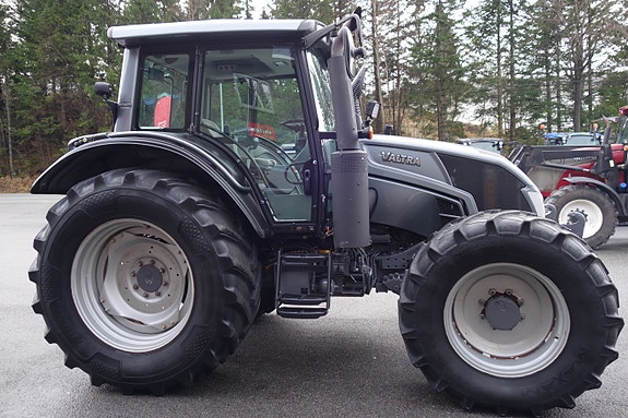 Valtra N123 H5