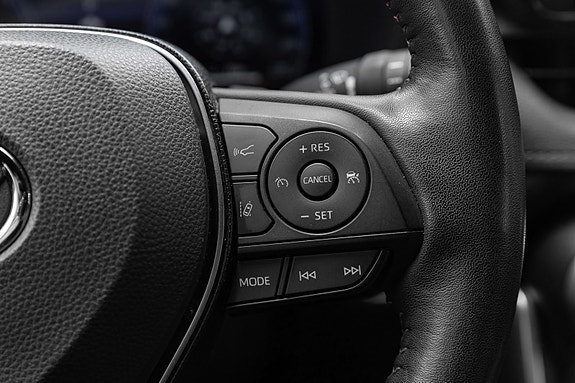 Toyota RAV4 Plug-in Hybrid 14 of 24