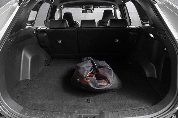 Toyota RAV4 Plug-in Hybrid 21 of 24