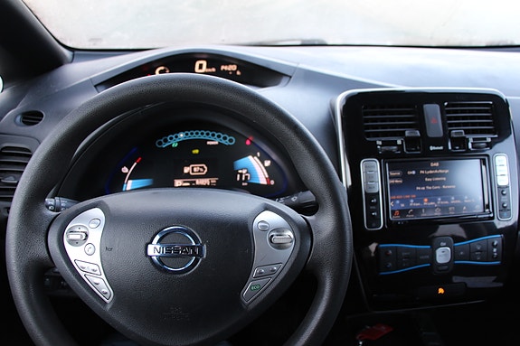 Nissan Leaf 10 of 21