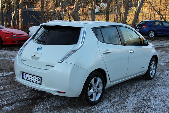Nissan Leaf 4 of 21