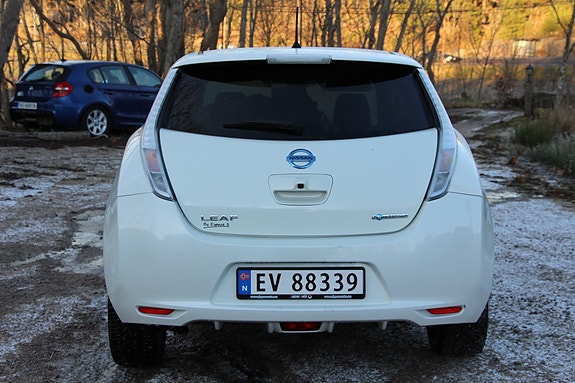 Nissan Leaf 5 of 21