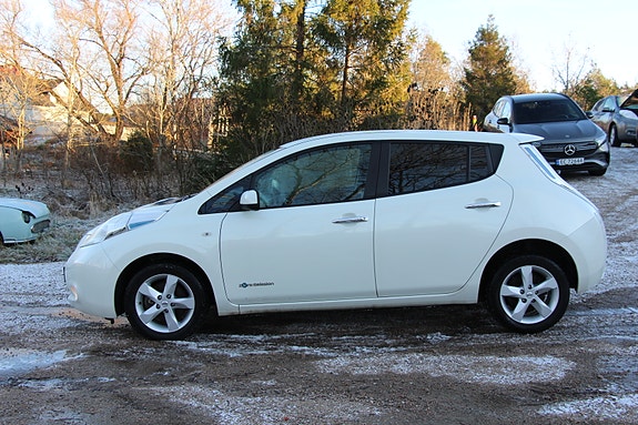 Nissan Leaf 7 of 21