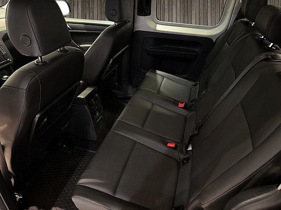 Volkswagen Caddy Maxi 10 of 11