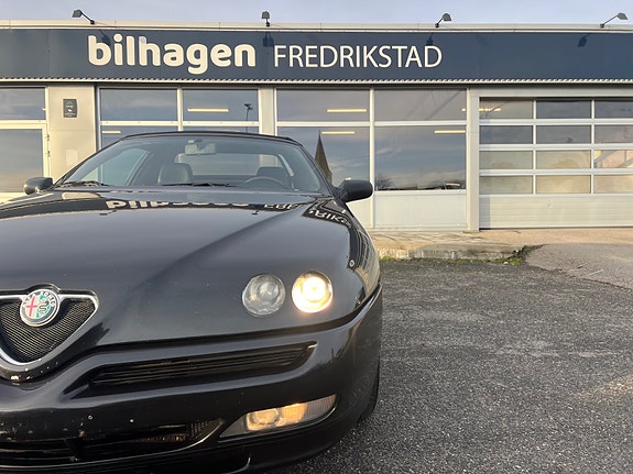 Alfa Romeo Spider 3 of 5