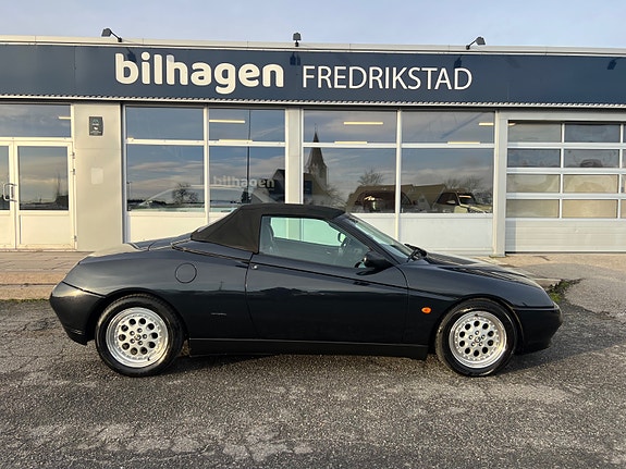 Alfa Romeo Spider 6 of 12