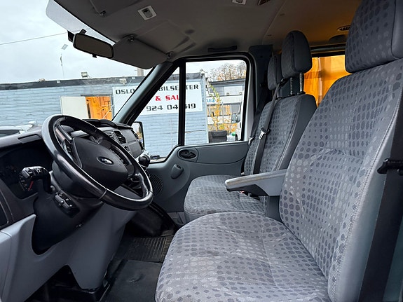 Ford Transit 9 of 17