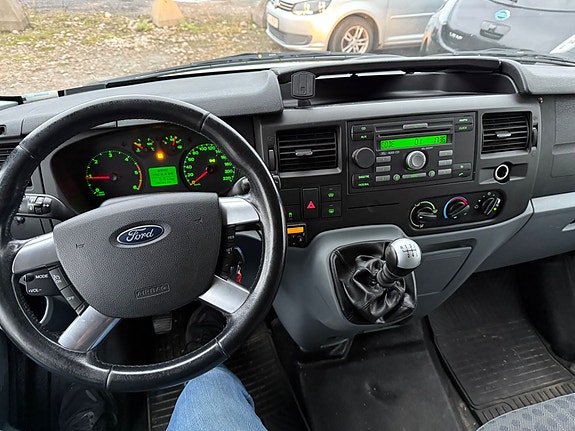 Ford Transit 7 of 17