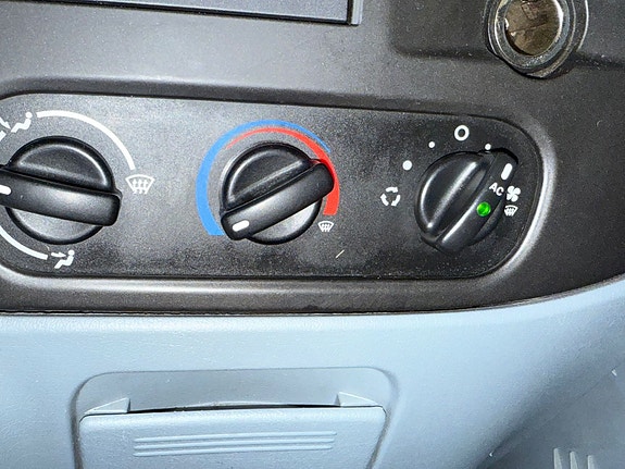Ford Transit 17 of 17