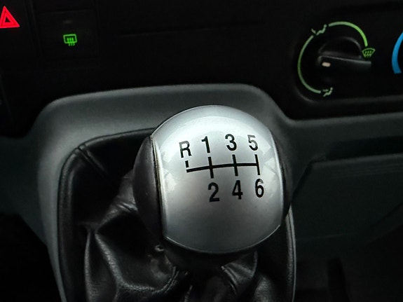 Ford Transit 16 of 17
