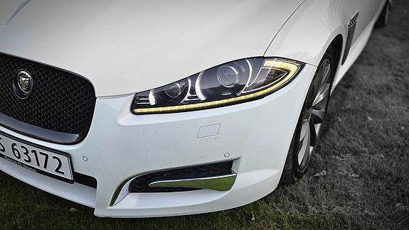 Jaguar XF 9 of 30