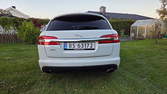 Jaguar XF 8 of 30