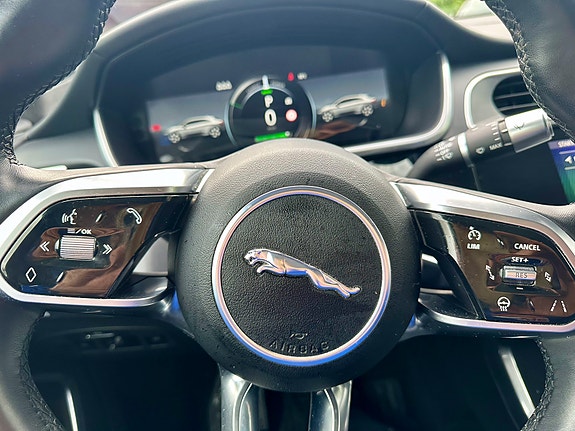 Jaguar I-PACE 6 of 23