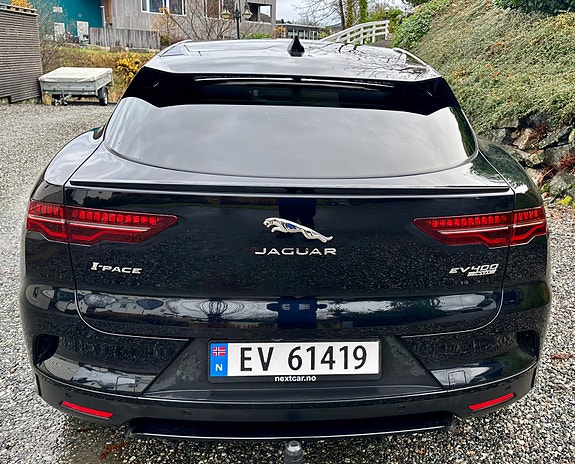 Jaguar I-PACE 19 of 23