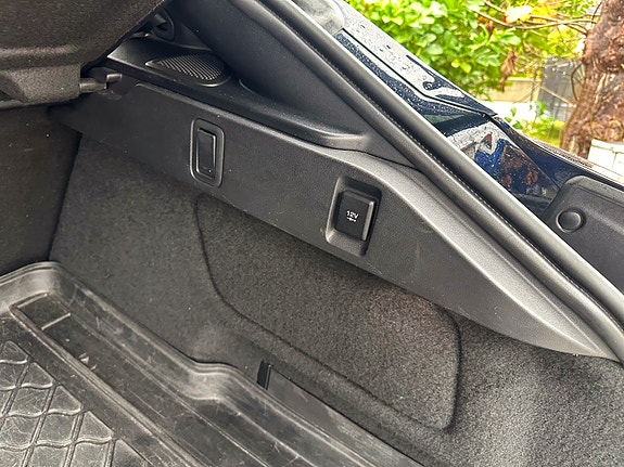 Jaguar I-PACE 20 of 23