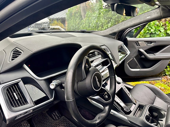 Jaguar I-PACE 5 of 23
