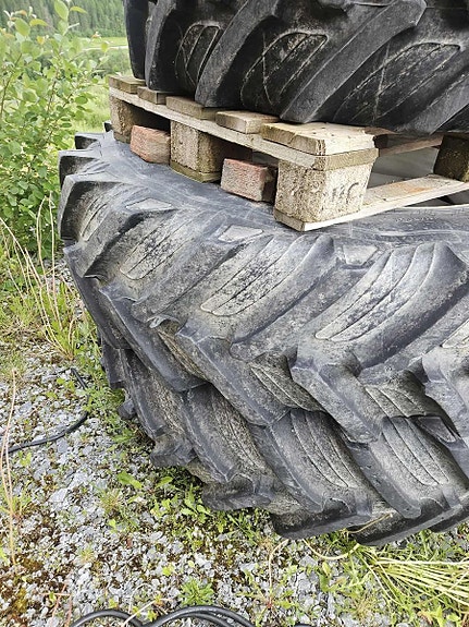 Sprøytehjul 16.9-38 og 13..6-28 inkl. AB dual tvillingmontasje