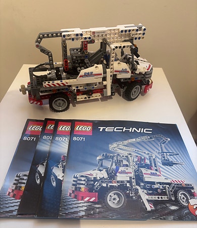 LEGO Technic 8071 Truck med kran