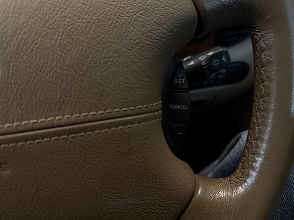 Jaguar XJ 24 of 25