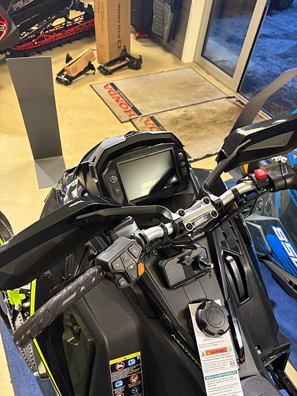 Polaris Switchback assult 3 of 4