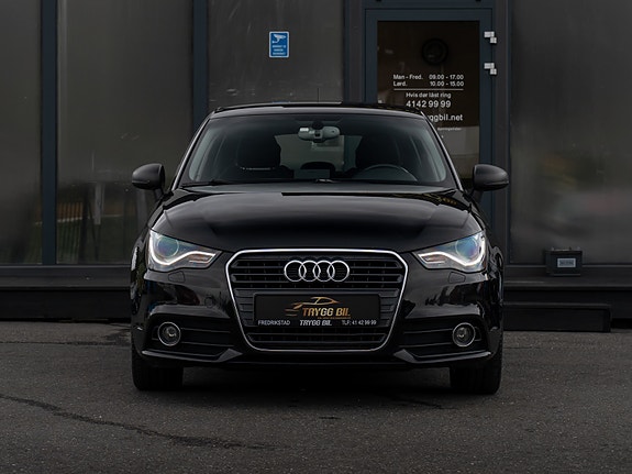 Audi A1 2 of 5
