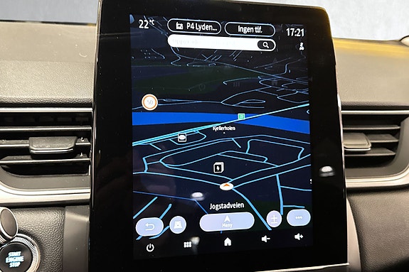 Renault EASY LINK-system gir intuitiv styring av navigasjon, media og telefon.