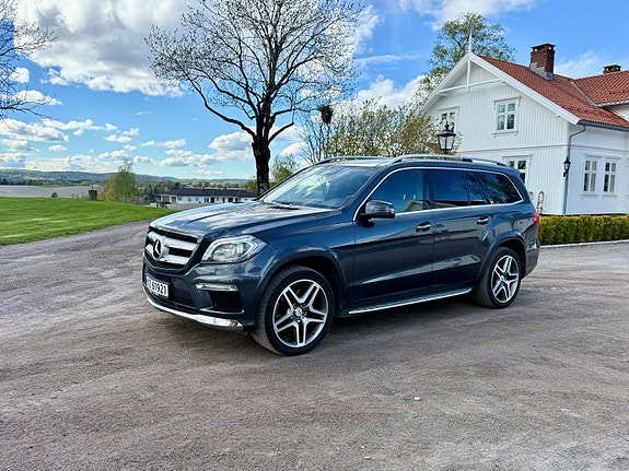 Mercedes-Benz GL350 2 of 5