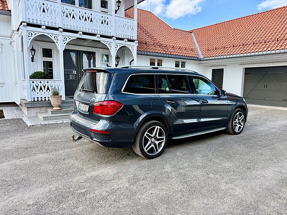 Mercedes-Benz GL350 5 of 5