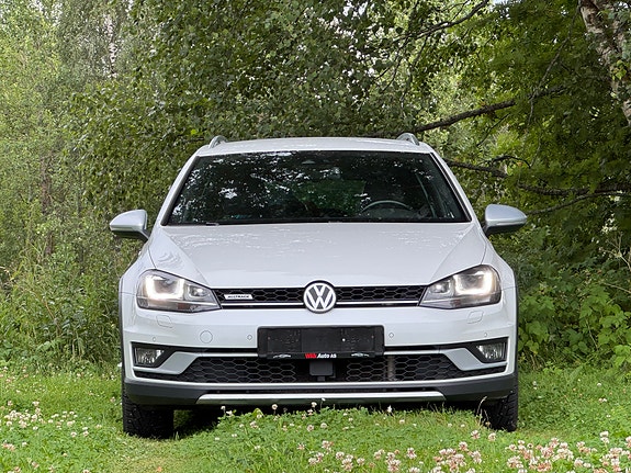 Volkswagen Golf VII 4 of 5