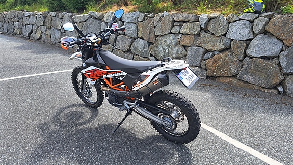 KTM 690 Enduro R 5 of 5