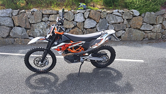 KTM 690 Enduro R 4 of 5