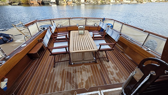 Gi bud! Restaurert klassiker | Chris-Craft Constellation | Meget pen | Må sees 8 of 17