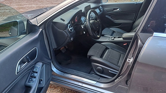 Mercedes-Benz CLA200 d 9 of 30