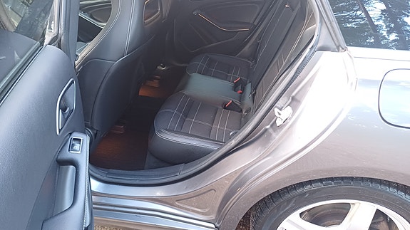 Mercedes-Benz CLA-Klasse 10 of 30