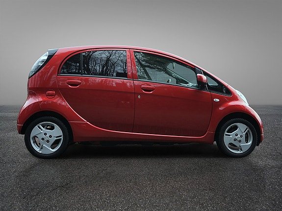 Mitsubishi i-Miev 9 of 30