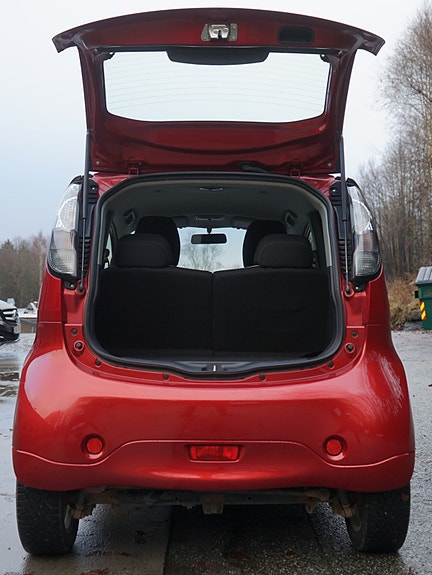 Mitsubishi i-Miev 24 of 30