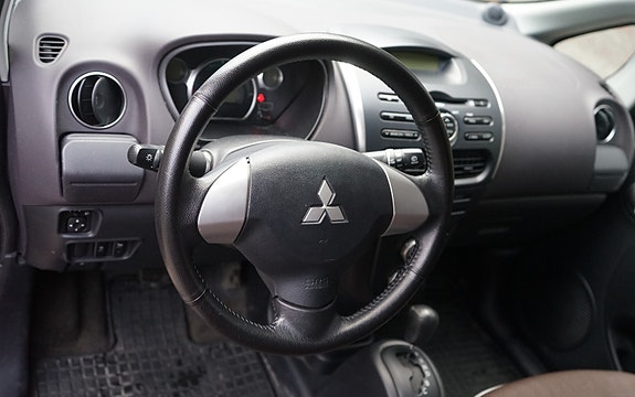 Mitsubishi i-Miev 17 of 30