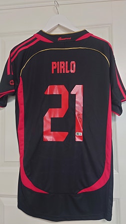 100 % ekte Andrea Pirlo autograf Milan fotballdrakt