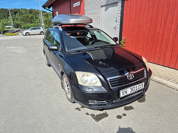 Toyota Avensis 3 of 5