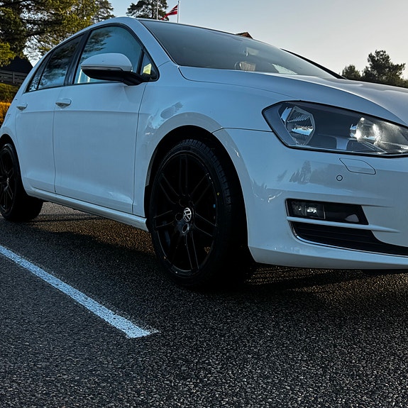 Volkswagen Golf VII 6 of 30