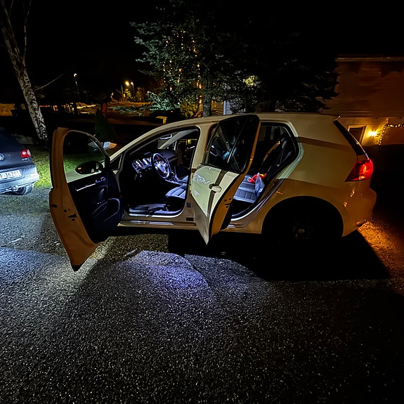 Volkswagen Golf VII 29 of 30