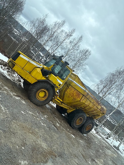 Moxy MT 30 2 of 4