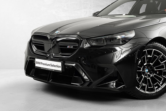 BMW M5 4 of 5