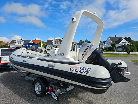 Valiant V-605 2 of 10