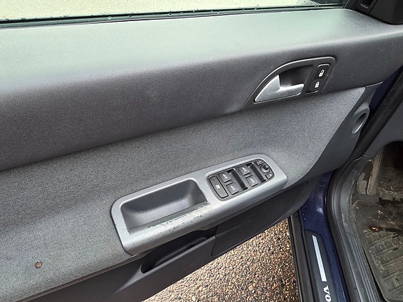 Volvo S40 17 of 25