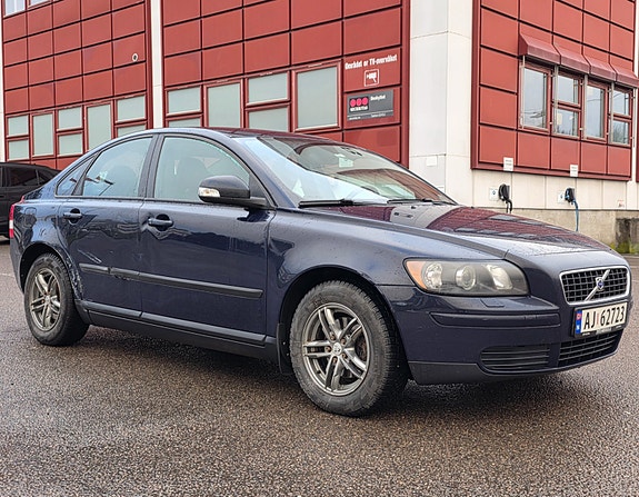 Volvo S40 10 of 25